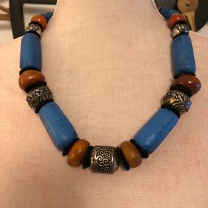 - Moroccan African necklace in wood and metal